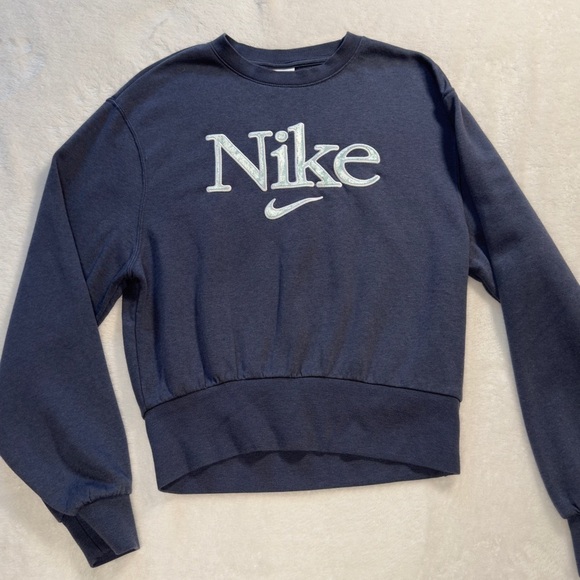 Nike Tops - Nike Femme Fleece Crop Sweatshirt Junior Size Small
